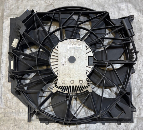 2003-2008 BMW Z4 Radiator Cooling Fan w/ Shroud / OEM / 67326901861 / 116K Z4062